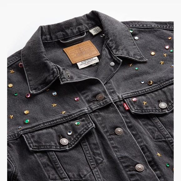 ISO Levi’s Studded Trucker Jacket *DO NOT BUY* - Picture 3 of 4